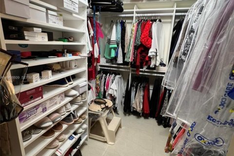 Condo in Aventura, Florida, 3 bedrooms  № 2031740 - photo 18