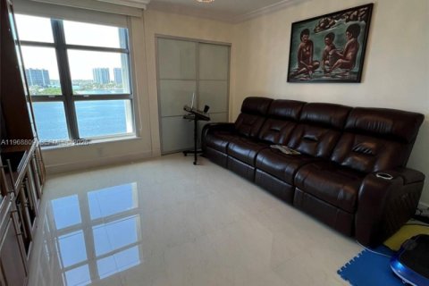 Condo in Aventura, Florida, 3 bedrooms  № 2031740 - photo 20