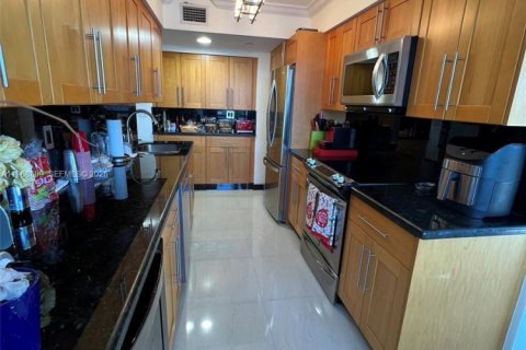 Condo in Aventura, Florida, 3 bedrooms  № 2031740 - photo 6