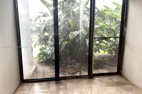 Copropriété à louer à Oakland Park, Floride: 2 chambres, 82.68 m2 № 2066624 - photo 4