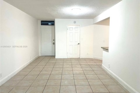 Copropriété à louer à Oakland Park, Floride: 2 chambres, 82.68 m2 № 2066624 - photo 6