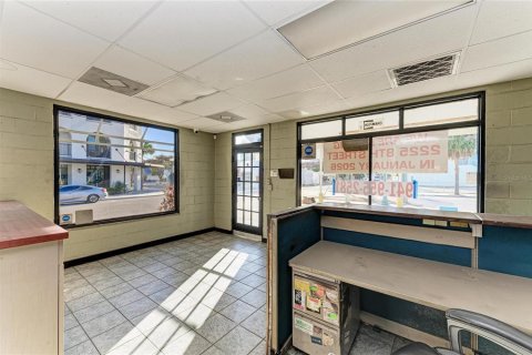 Commercial property in Sarasota, Florida 385.54 sq.m. № 2230158 - photo 10