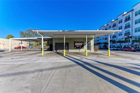 Commercial property in Sarasota, Florida 385.54 sq.m. № 2230158 - photo 4