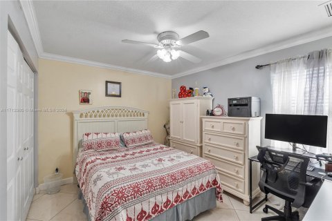 Condo in Royal Palm Beach, Florida, 2 bedrooms  № 1764461 - photo 14