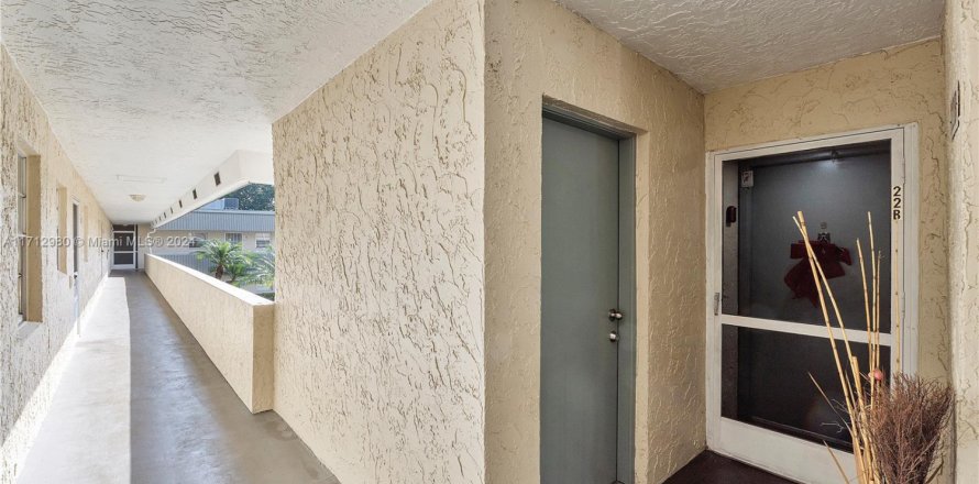 Condo in Royal Palm Beach, Florida, 2 bedrooms  № 1764461