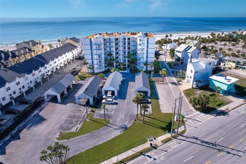 Condo in Redington Shores, Florida, 2 bedrooms  № 1568901 - photo 3