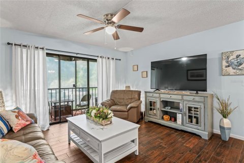 Condo in Tarpon Springs, Florida, 2 bedrooms  № 1274600 - photo 7