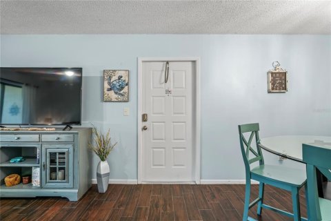 Condo in Tarpon Springs, Florida, 2 bedrooms  № 1274600 - photo 4