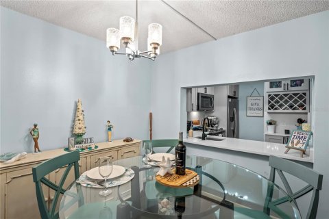 Condo in Tarpon Springs, Florida, 2 bedrooms  № 1274600 - photo 15
