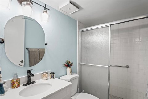 Condo in Tarpon Springs, Florida, 2 bedrooms  № 1274600 - photo 19