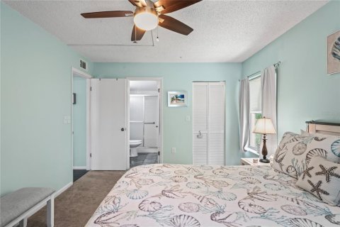 Condo in Tarpon Springs, Florida, 2 bedrooms  № 1274600 - photo 18