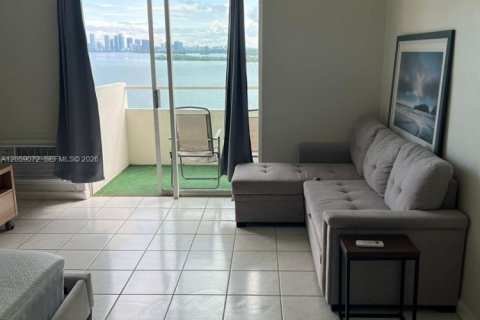 Copropriété à louer à North Bay Village, Floride: 41.25 m2 № 2169148 - photo 5