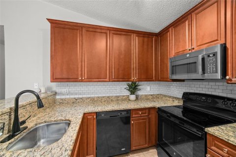 House in Palm Harbor, Florida 3 bedrooms, 104.42 sq.m. № 2140448 - photo 27