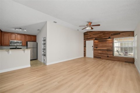 House in Palm Harbor, Florida 3 bedrooms, 104.42 sq.m. № 2140448 - photo 25
