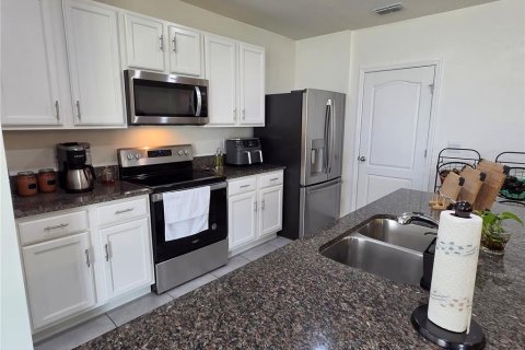 Villa ou maison à louer à Winter Haven, Floride: 3 chambres, 160.26 m2 № 2149284 - photo 3