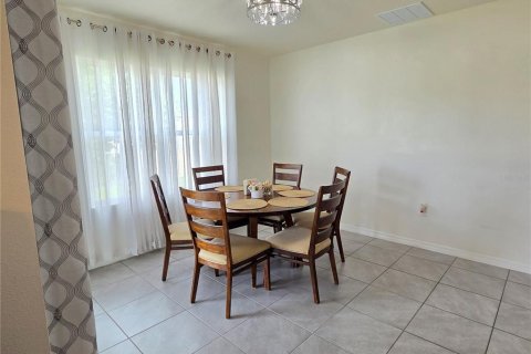 Villa ou maison à louer à Winter Haven, Floride: 3 chambres, 160.26 m2 № 2149284 - photo 6