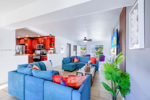 Casa en venta en Hollywood, Florida, 3 dormitorios, 149.39 m2 № 1999449 - foto 27