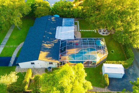 Casa en venta en Hollywood, Florida, 3 dormitorios, 149.39 m2 № 1999449 - foto 2