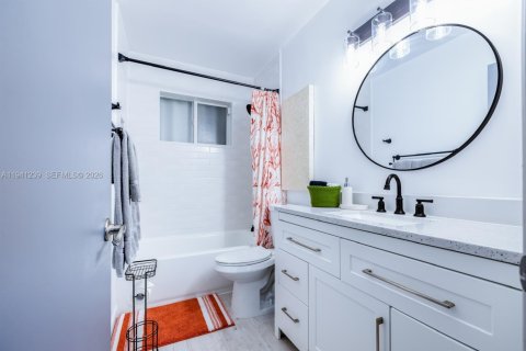 Casa en venta en Hollywood, Florida, 3 dormitorios, 149.39 m2 № 1999449 - foto 24