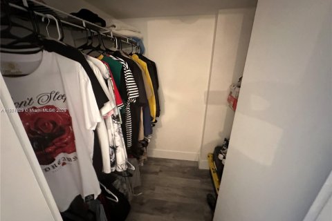 Condominio en venta en Miami, Florida, 1 dormitorio, 76.74 m2 № 1871367 - foto 9