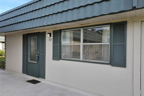 House in Sun City Center, Florida 2 bedrooms, 89.19 sq.m. № 2218265