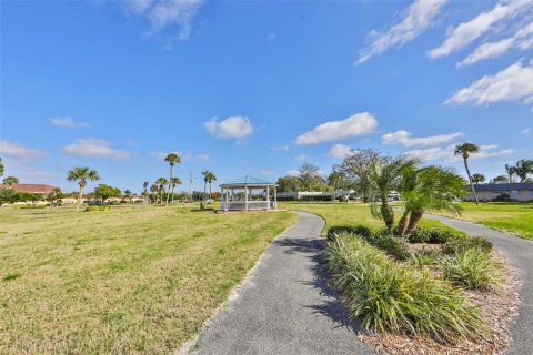 House in Sun City Center, Florida 2 bedrooms, 89.19 sq.m. № 2218265 - photo 30