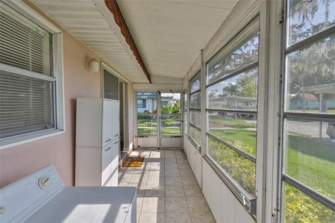 House in Sun City Center, Florida 2 bedrooms, 89.19 sq.m. № 2218265 - photo 17