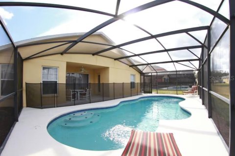 House in Davenport, Florida 4 bedrooms, 154.4 sq.m. № 2232279 - photo 2