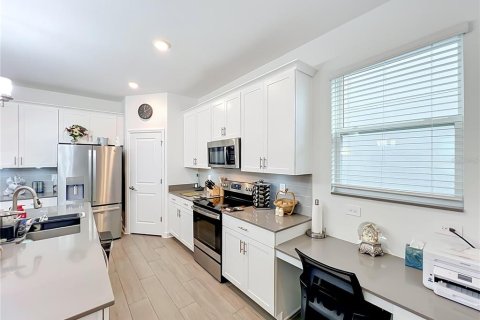 Casa en venta en Orlando, Florida, 6 dormitorios, 244.7 m2 № 2219506 - foto 18