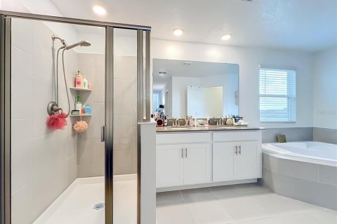 Casa en venta en Orlando, Florida, 6 dormitorios, 244.7 m2 № 2219506 - foto 30