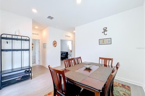 Casa en venta en Orlando, Florida, 6 dormitorios, 244.7 m2 № 2219506 - foto 8
