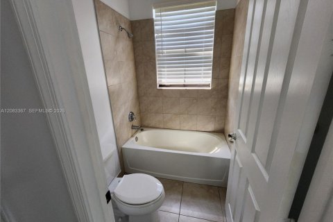 Villa ou maison à louer à Ave Maria, Floride: 4 chambres № 2348680 - photo 22