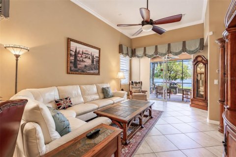 Casa en venta en Poinciana, Florida, 2 dormitorios, 176.42 m2 № 2428950 - foto 16