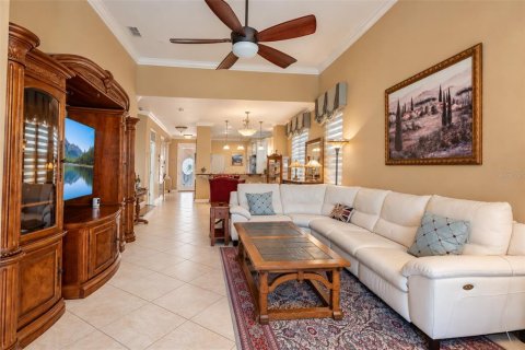 Casa en venta en Poinciana, Florida, 2 dormitorios, 176.42 m2 № 2428950 - foto 15
