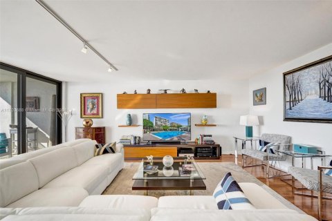 Condo in Fort Lauderdale, Florida, 2 bedrooms  № 1656569 - photo 5