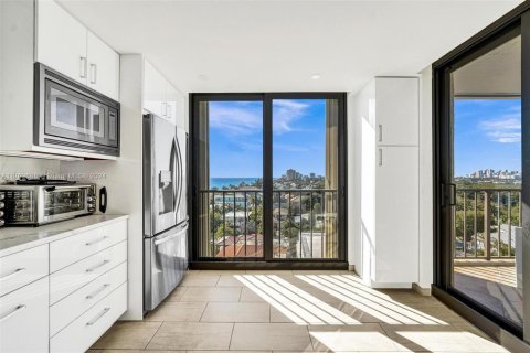 Condo in Fort Lauderdale, Florida, 2 bedrooms  № 1656569 - photo 29