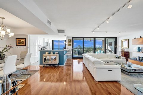 Condo in Fort Lauderdale, Florida, 2 bedrooms  № 1656569 - photo 3
