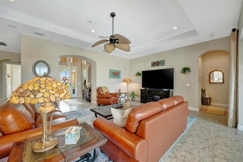 House in Bradenton, Florida 4 bedrooms, 258.73 sq.m. № 2143745 - photo 27