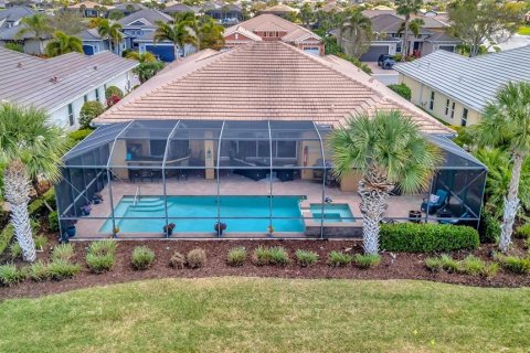 House in Bradenton, Florida 4 bedrooms, 258.73 sq.m. № 2143745 - photo 5
