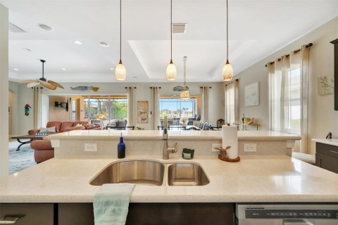 House in Bradenton, Florida 4 bedrooms, 258.73 sq.m. № 2143745 - photo 19