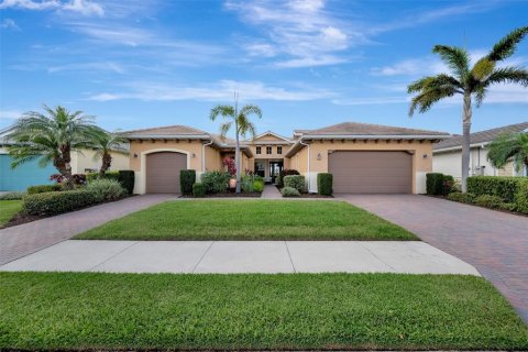 House in Bradenton, Florida 4 bedrooms, 258.73 sq.m. № 2143745 - photo 10