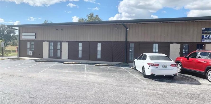 Immobilier commercial à Kissimmee, Floride 116.13 m2 № 2102937