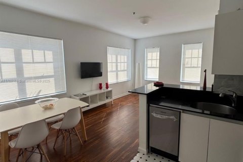 Copropriété à vendre à Miami Beach, Floride: 1 chambre, 46.92 m2 № 1944009 - photo 10