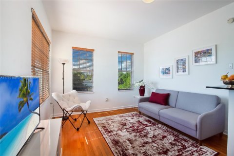 Copropriété à vendre à Miami Beach, Floride: 1 chambre, 46.92 m2 № 1944009 - photo 4