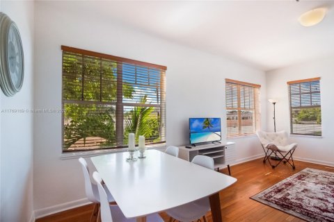 Copropriété à vendre à Miami Beach, Floride: 1 chambre, 46.92 m2 № 1944009 - photo 5