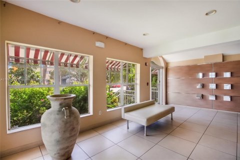 Copropriété à vendre à Miami Beach, Floride: 1 chambre, 46.92 m2 № 1944009 - photo 3