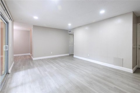Condominio en venta en Tampa, Florida, 2 dormitorios, 81.85 m2 № 1801742 - foto 11