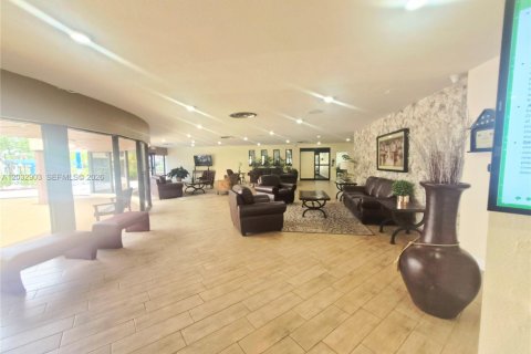 Condominio en venta en Sunrise, Florida, 1 dormitorio, 57.6 m2 № 2153730 - foto 15
