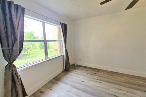 Condominio en venta en Sunrise, Florida, 1 dormitorio, 57.6 m2 № 2153730 - foto 6