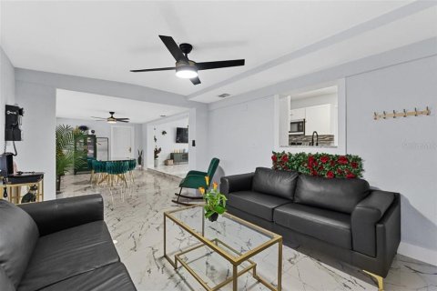 Villa ou maison à vendre à Orlando, Floride: 4 chambres, 130.53 m2 № 2388549 - photo 15